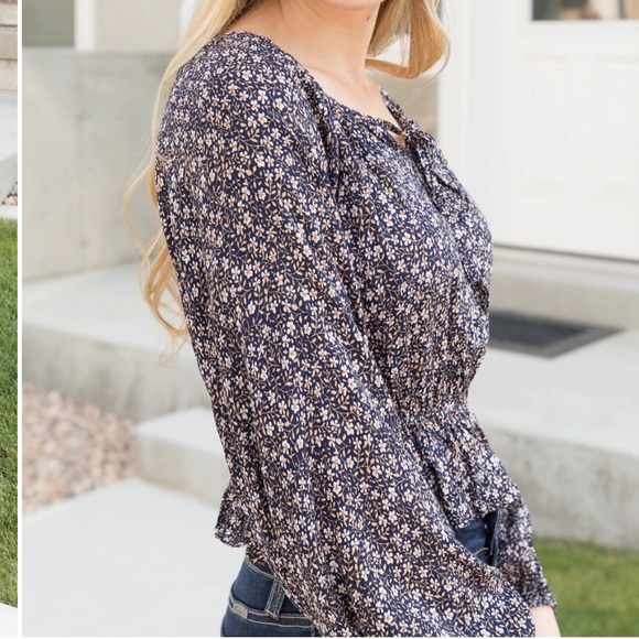 Paper Crane Cropped peplum top - Picture 2 of 6